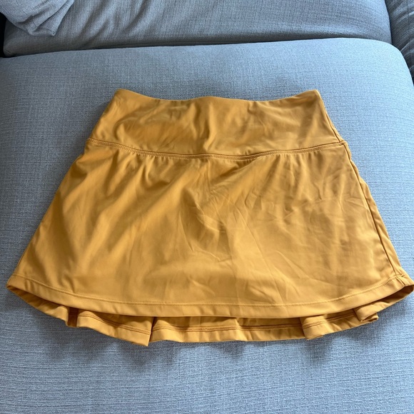 Yellow/orange tennis skirt - Picture 3 of 6